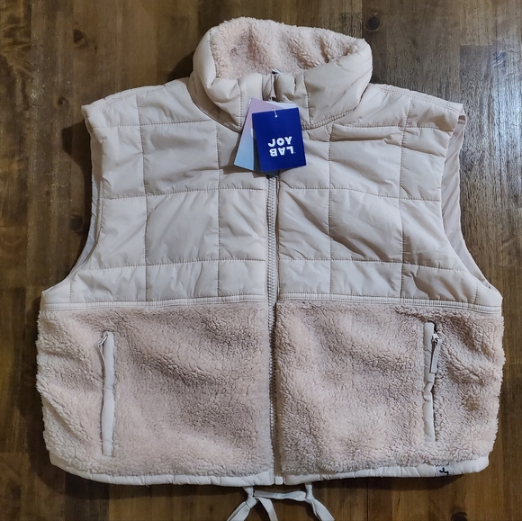 NWT Women's Cream JoyLab Cozy Cozy High Pile Sherpa & Quilted Winter Puffer Vest - Picture 5 of 9
